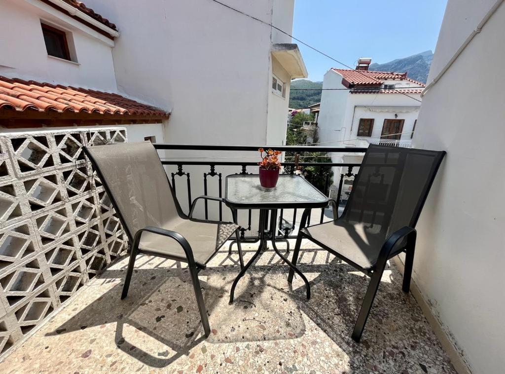 Samos - Kokkari - Eirini'S Studios Bagian luar foto